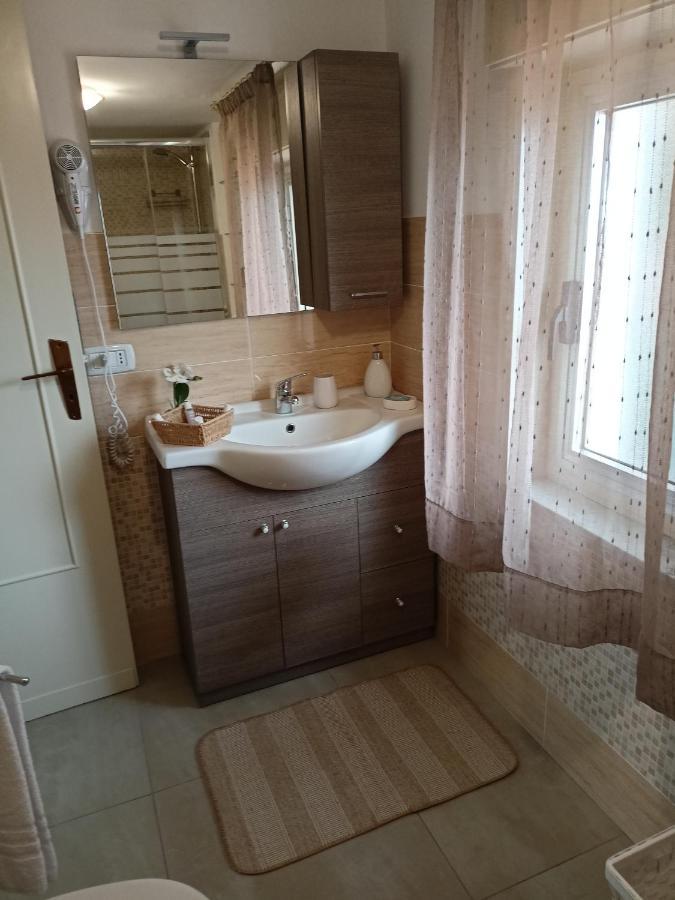 אצ'י קסטלו La Petite Maison מראה חיצוני תמונה