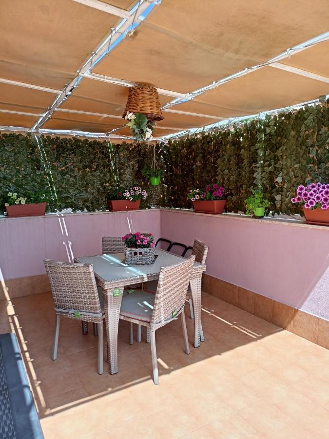 אצ'י קסטלו La Petite Maison מראה חיצוני תמונה