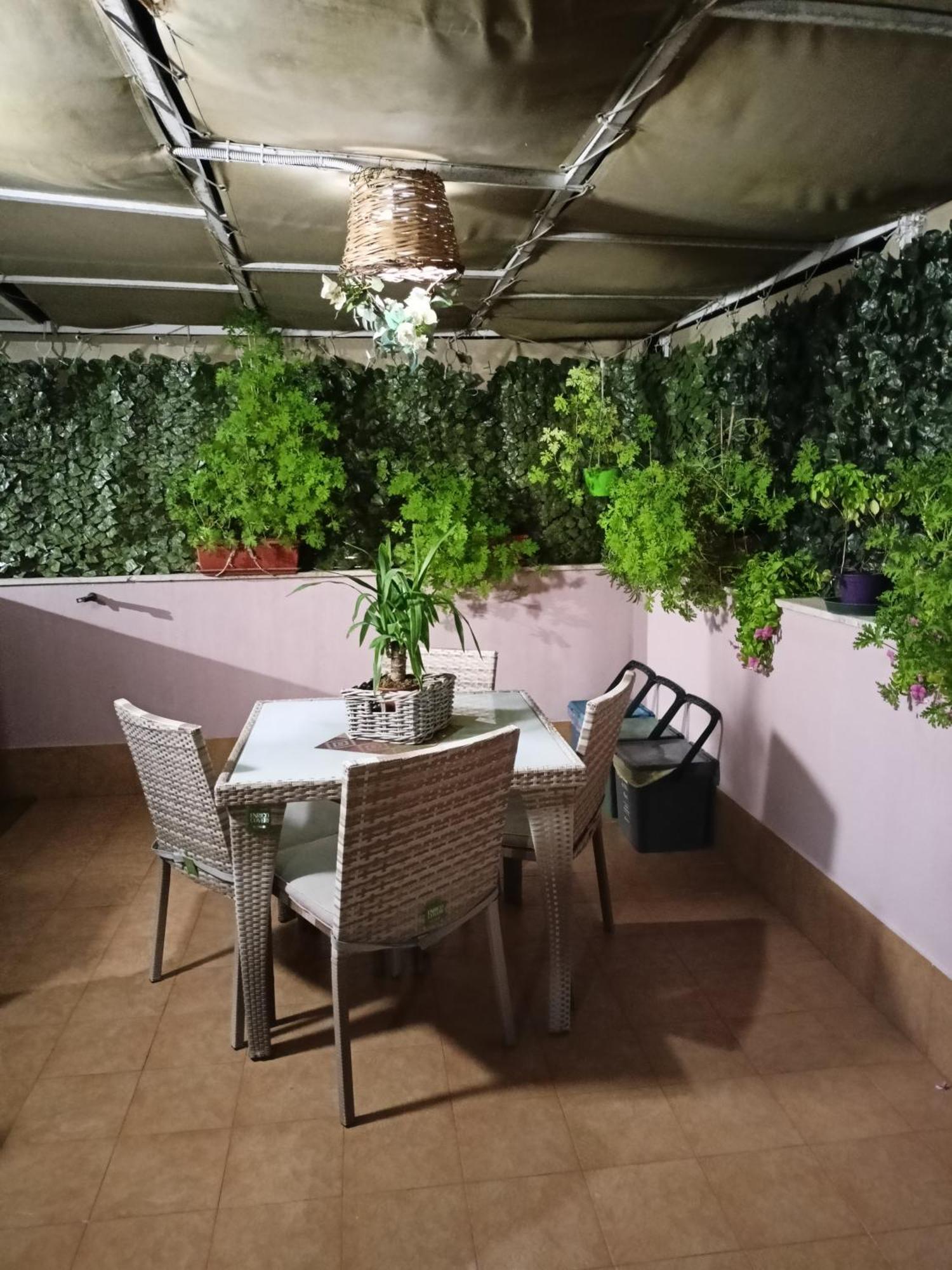 אצ'י קסטלו La Petite Maison מראה חיצוני תמונה
