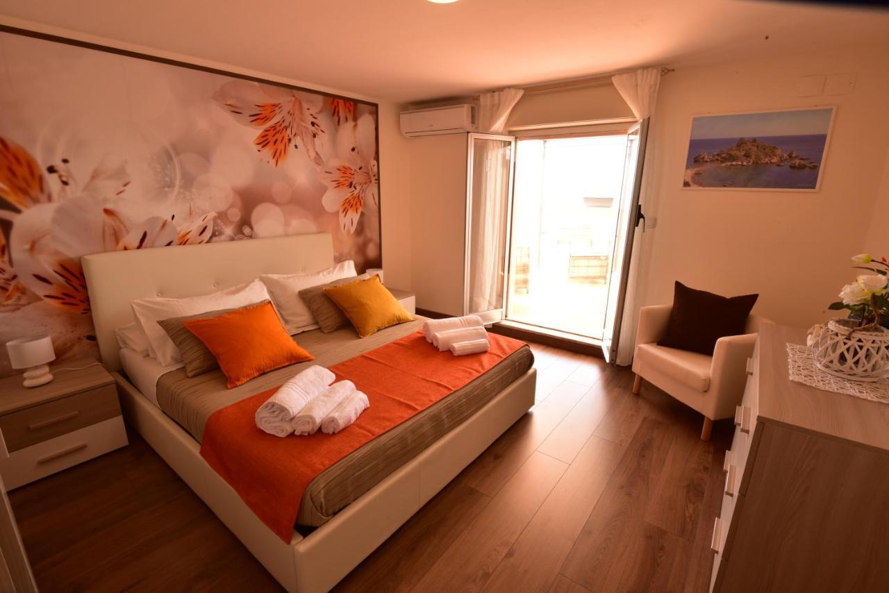 אצ'י קסטלו La Petite Maison מראה חיצוני תמונה